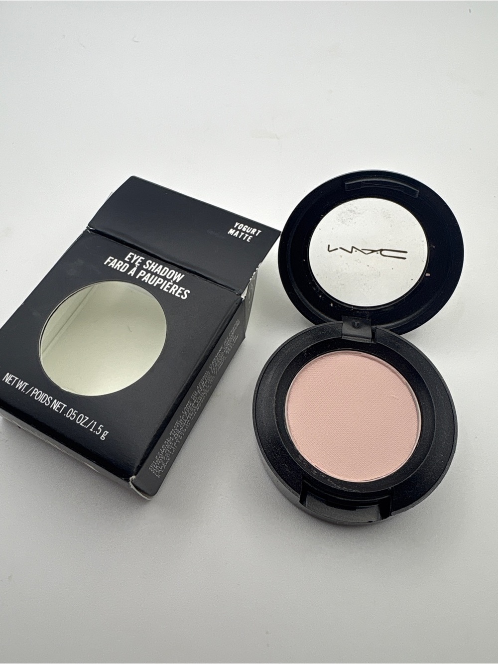 MAC Cosmetics Matte Eyeshadow - Yogurt Matte soft pale pink NEW
